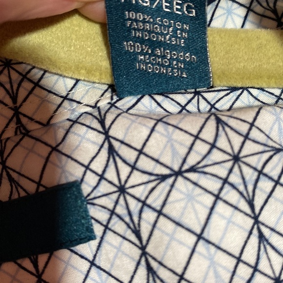 Perry Ellis XXL button down front short sleeved shirt - Picture 5 of 6